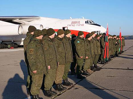 Белорусских военнослужащих решили отправить в Россию для обучения