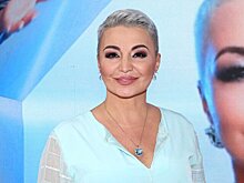 Катя Лель отметила 51-летие измерением ауры и галактическими мантрами