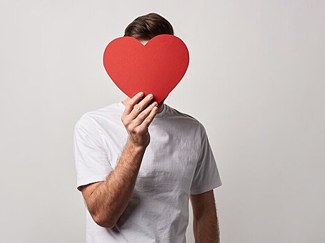 Психолог рассказал, что делать одиноким людям в День святого Валентина