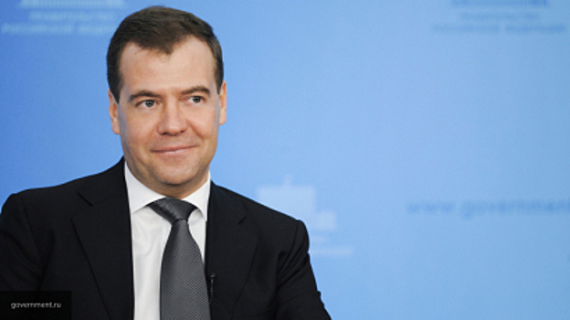 Медведев отметил высокий уровень разработок "Алмаз-Антея"