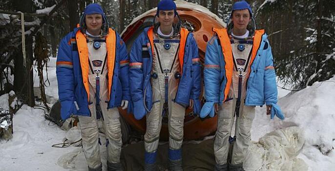 Выживать в экстремальных условиях будущие космонавты учатся в Подмосковье