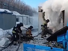 Под Самарой загорелся склад с пластиком на площади 1,5 тысячи "квадратов"