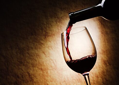 Мозг автоматически считает дорогое вино более вкусным