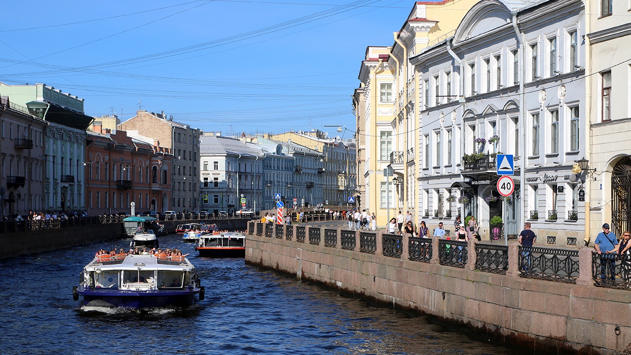 В Петербурге объявили оранжевый уровень погодной опасности