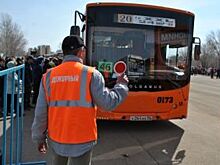 Радоница без коллапса. Тысячи горожан посетили кладбища в родительский день