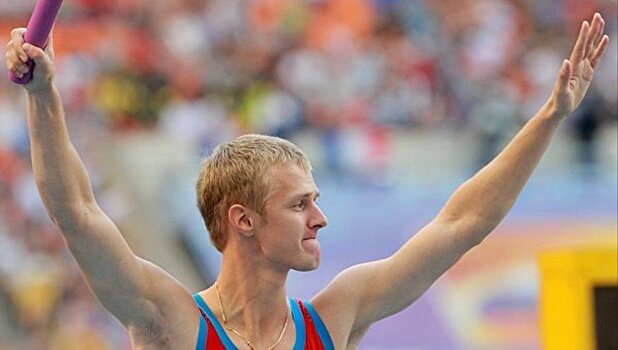 Избившего двоих людей экс-бегуна Хютте задержали и оформили подписку о невыезде