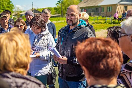 «Мы взяли на себя оперативное решение нескольких задач»: Константин Шестаков провел встречу с жителями села Береговое