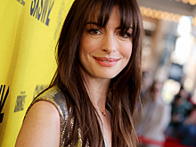 Энн Хэтэуэй о 40-летии, мечтах о Бродвее и детях: «Я хочу ещё одного, но беременность — это не всегда позитивно»