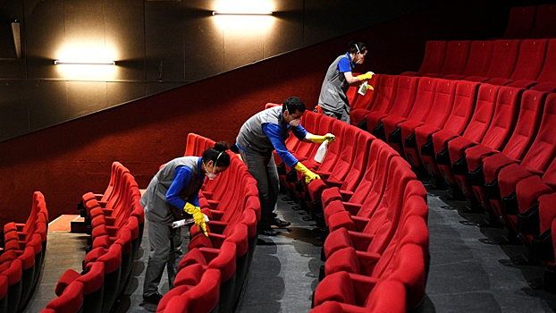 Кинотеатры, театры и фуд-корты возобновят работу с 12 сентября в Петербурге