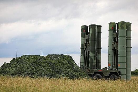 Версия Avia.pro: Россия может поставить ДНР и ЛНР зенитно-ракетные комплексы и РЭБ в ответ на военную помощь НАТО Украине