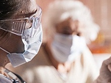 В Пскове пенсионерке в поликлинике вкололи вакцину от COVID-19 вместо прививки от гриппа