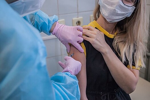Более 60 новосибирских предприятий подали заявки на вакцинацию сотрудников