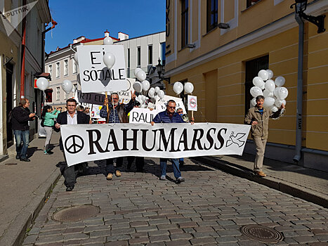 Таллиннский Марш Мира прошел по улицам Старого города