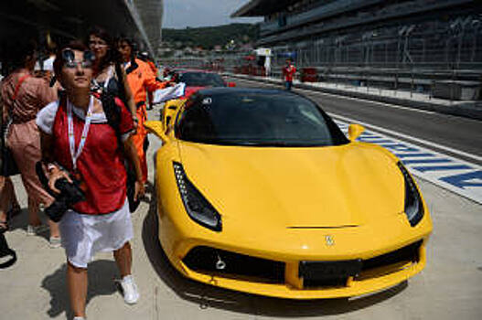 ФТС отметила рост импорта в РФ товаров из дальнего зарубежья