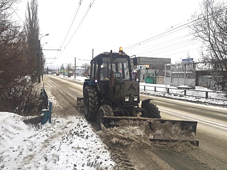 В Пензе улицы от снега очищают 58 рабочих и 61 спецмашина