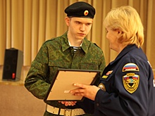 Школьников из Северного Тушина наградили за спасение жизни