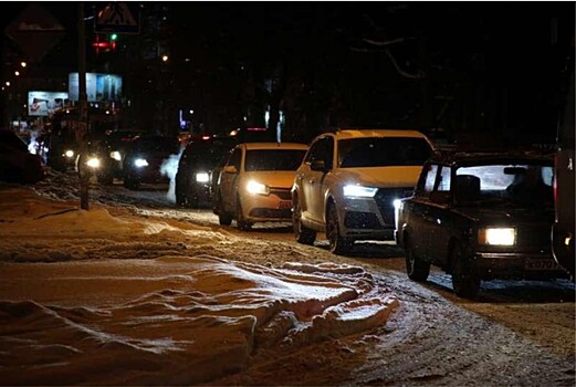 Утром 13 января Новосибирск встал в 9-балльных пробках