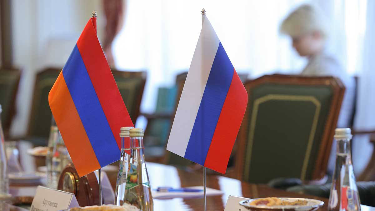 «Ъ»: Россия пригрозила Армении разрывом соглашения о поставках газа и топлива