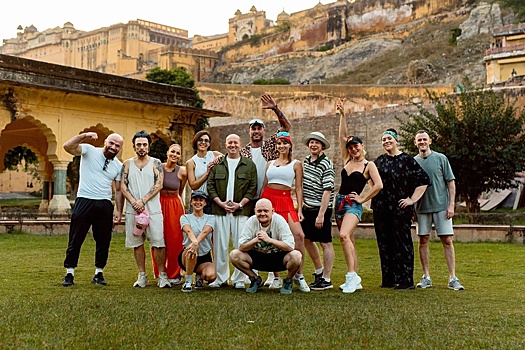 Бурунов и Диброва снялись в новом реалити в Индии "Тайный миллионер"