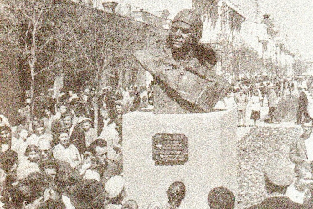 Первый в СССР памятник Гагарину открыли в Крыму спустя три дня после полета