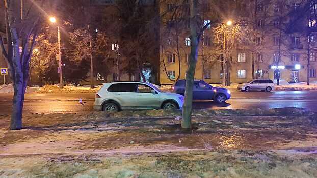 В Новосибирске на Богдашке кроссовер сбил 40-летнего пешехода