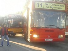 На проспекте 50 лет Октября столкнулись два автобуса