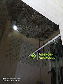 Квартиру затопило кипятком из-за обрушения потолка в Дзержинске