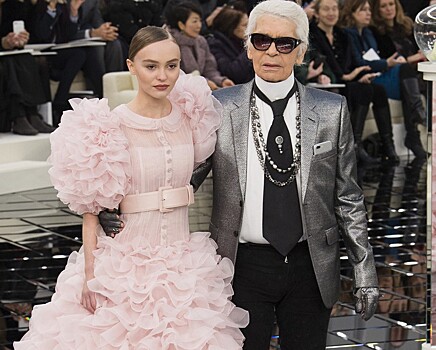 Лили-Роуз Депп представила кутюрный наряд от Chanel