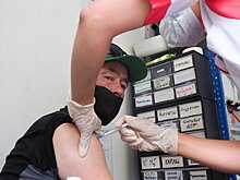 Китайский врач назвал основную цель вакцинации от коронавируса