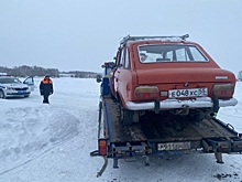 В Омском районе полицейские остановили автомобиль, за рулем которого был 10-летний мальчик