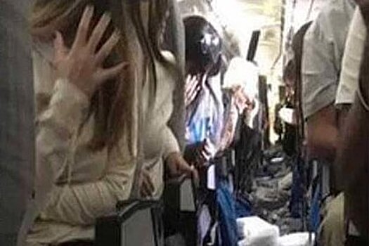 Пассажиры поплатились травмами головы за отказ пристегнуться