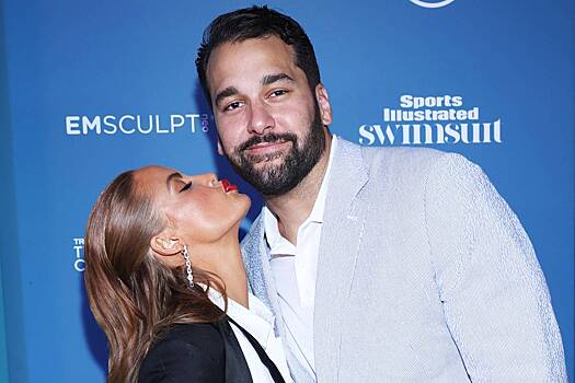 Мужчина подал в суд на бывшую жену за рассказ о его огромном пенисе