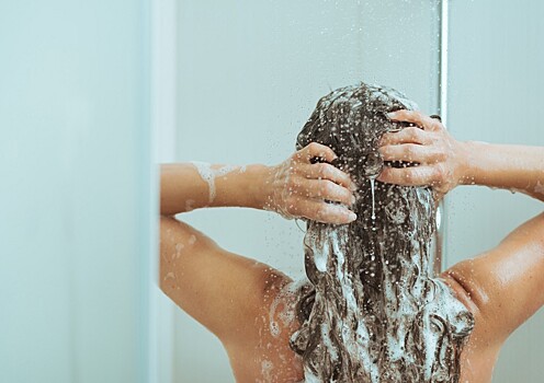 Трихолог рассказала, как правильно делать пилинг кожи головы