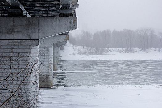 Дорожники ответили на жалобы кемеровчан о состоянии Кузбасского моста