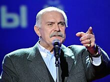 Никита Михалков назвал имена глав регионов, которые пытаются развалить Россию