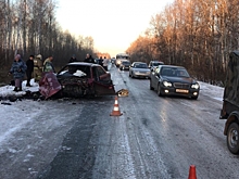 В серьезной аварии на омской трассе пострадали три женщины