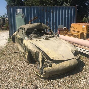 Этот Porsche 911 более 4 лет пролежал на дне реки, но теперь его восстанавливают