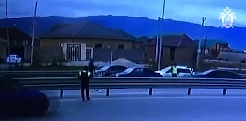СК опубликовал видео наезда на нижегородского полицейского в Дагестане