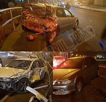 Во Владивостоке незадачливый водитель разбил две Honda Accord