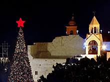 В Вифлееме после двухлетнего перерыва установили рождественскую ель