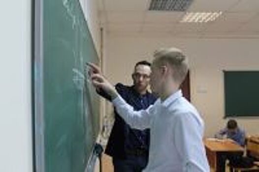 Учитель физики из Бугуруслана стал лучшим педагогом Оренбуржья