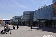 Летевший в Томск самолет вынужден был сесть в аэропорту Кольцово