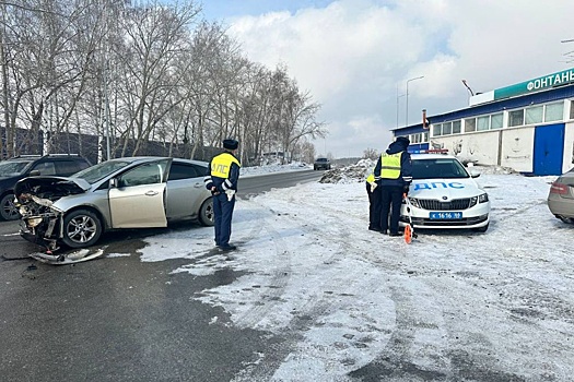 В аварии под Екатеринбургом пострадали женщина и ребенок