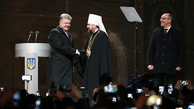 Как Порошенко обвинил Россию во вмешательстве в дела церкви на Украине