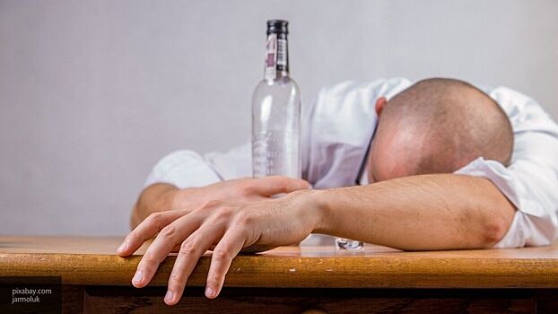 Ученые перечислили основные признаки склонных к алкоголю людей