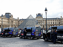 Ограбление Лувра разворачивает миграционную политику Франции