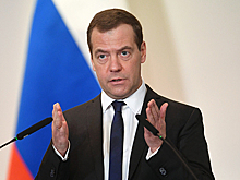 Медведев поздравил режиссера Евгения Марчелли с юбилеем