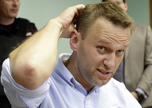 Суд взыскал с Навального 2,1 млн рублей