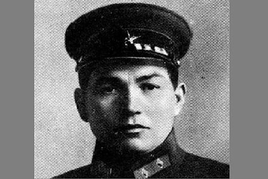 Угрожал отрубить Сталину уши: судьба комдива Давида Гутмана