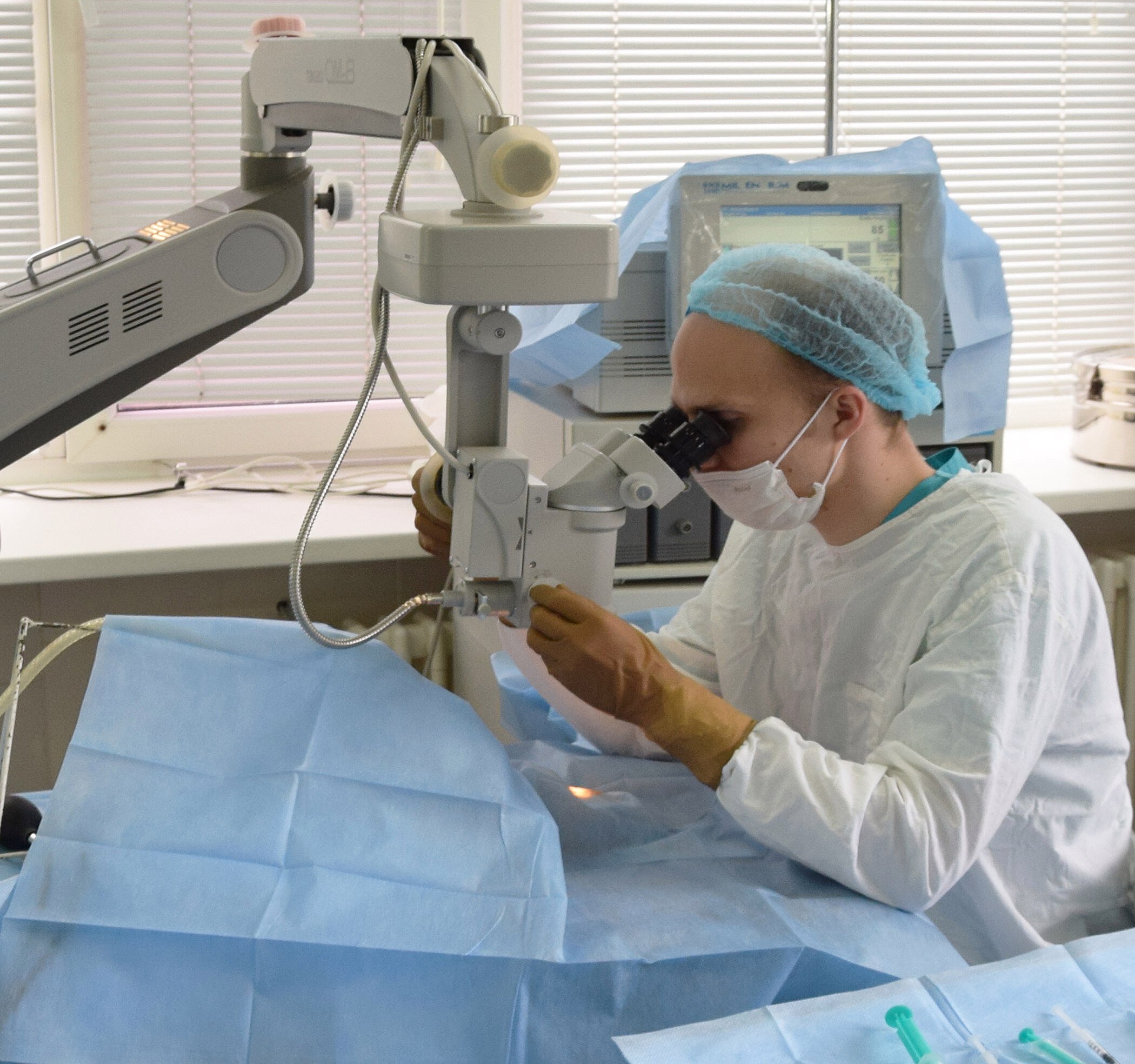 В Удмуртии врачи-офтальмологи вернули зрение пациенту после травмы циркулярной пилой